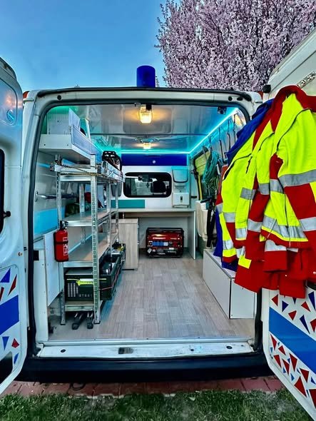 Fénykép a hírhez TÍPUSVÁLTÁS MIATT ELADÓ – FORD TRANSIT BEVETÉSI / IRÁNYÍTÓ JÁRMŰ